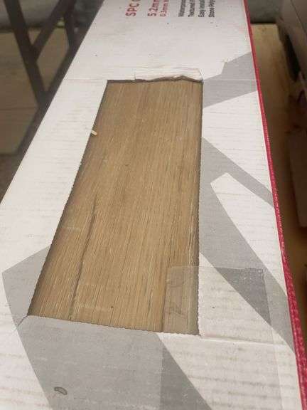 143 ft.² of Valley view Flooring