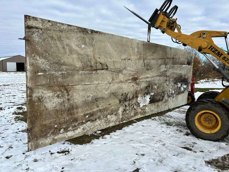 Elk panels 1 @ 24’x7’, 1 @ 24’x7-1/2’, 1 Gate 24’x8’