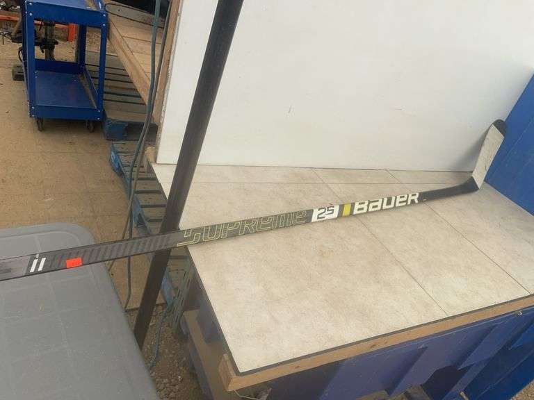 Left hand Bauer hockey stick comes with 12 K carbon fibre blade