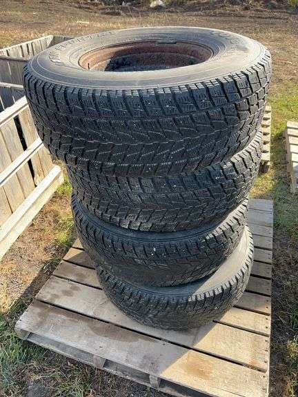 4 tires/rims 265/75R15