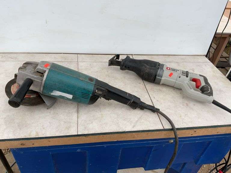 Working 7 1/4" Makita angle grinder, Porter Cable reciprocating saw- working condition