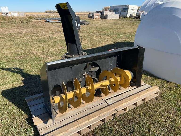 LEON'S 6ft Hi-Flow Snowblower UNUSED c/w remote