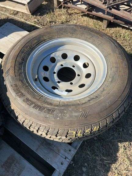 Trailer tire/rim ST225/75R15