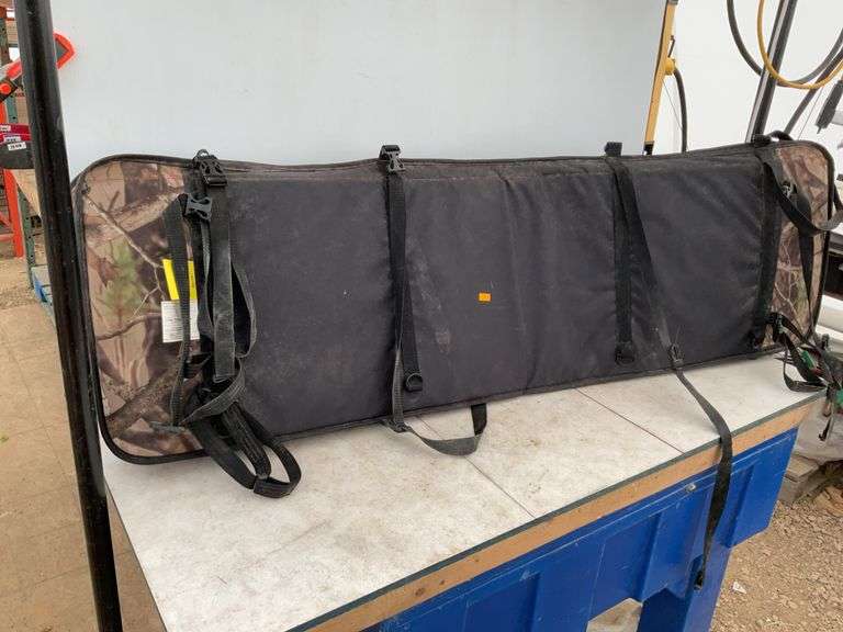 Firearms transporting case