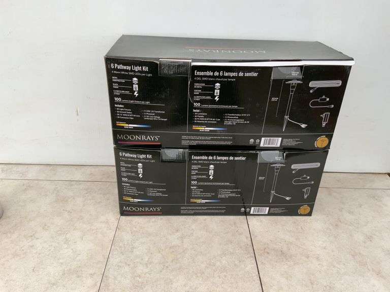 2 unused 6 light moonray pathway light kit