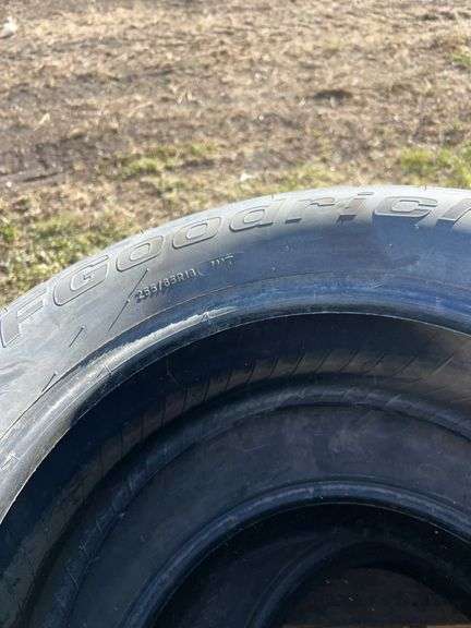 4 BF GOODRICH tires 255/65R18