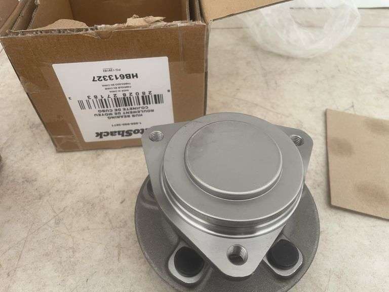 A pair of AutoShack hubs for 2012 Chrysler 300