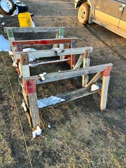 4 wooden sawhorses