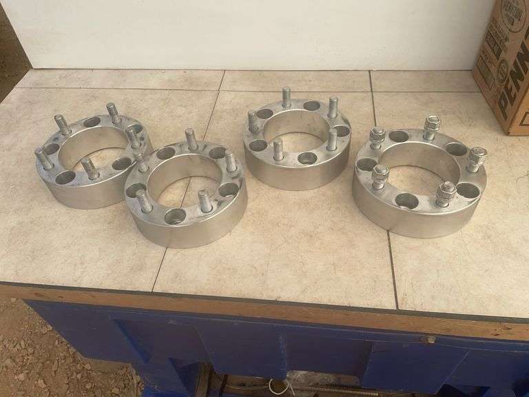 Set of four wheel spacers will fit 2011 to 2019 1500 Dodge, 5 x 5.5 pattern