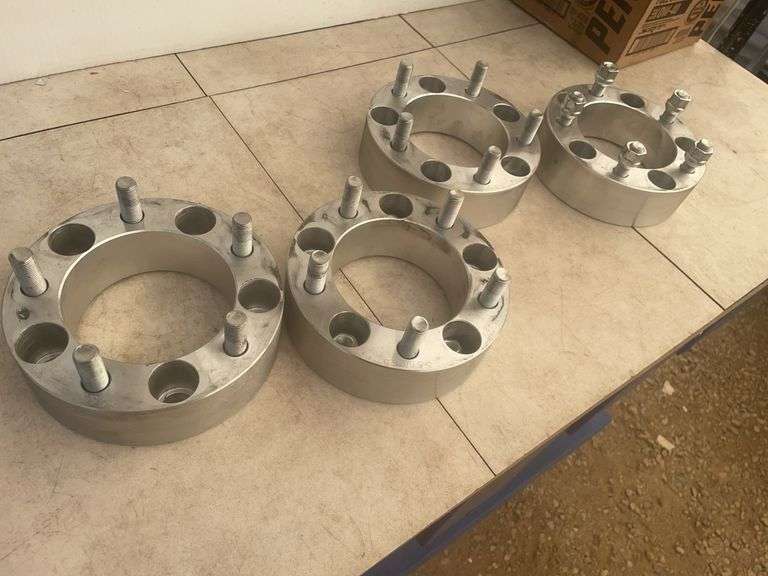Set of four wheel spacers will fit 2011 to 2019 1500 Dodge, 5 x 5.5 pattern