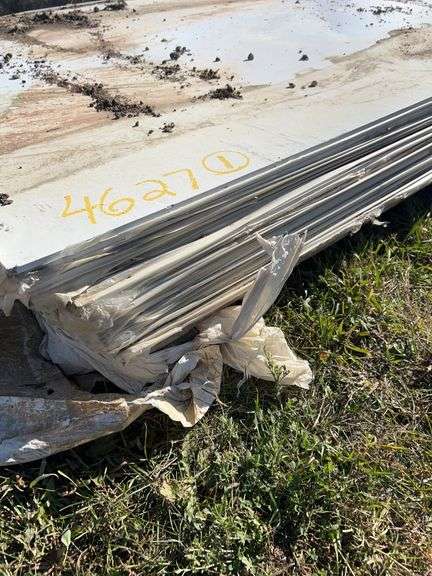 Qty of Hardie siding sheets (1 pallets)