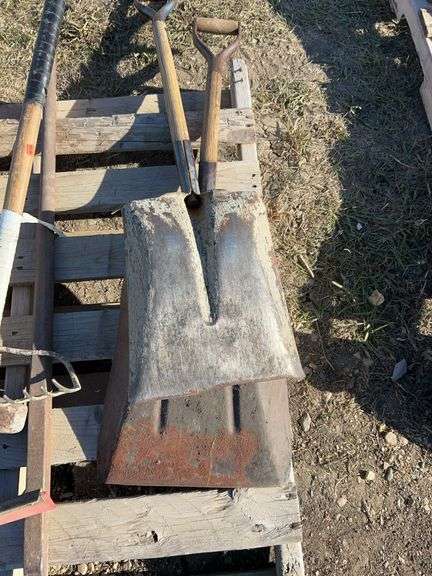 Pallet of yard tools