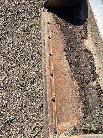 Skidsteer bucket 6’