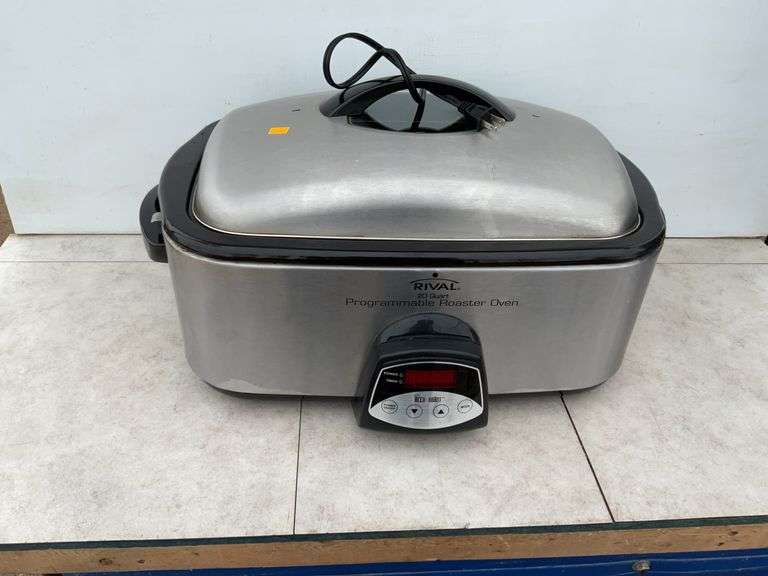 Hardly used rival programmable roaster oven 3 compartment