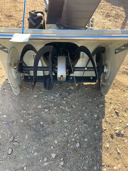 Cub Cadet 24” snowblower - runs