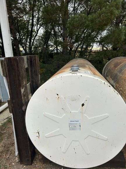 OFFSITE KINISTINO: Westeel 1000gal Fuel tank only NO PUMP