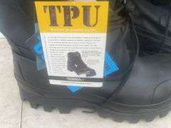 Unused pair of TERRA winter boots size 9, rated -76 Fahrenheit