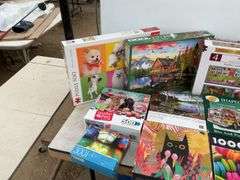 Large quantity of puzzles