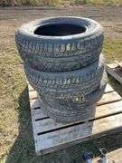 4 BF GOODRICH tires 255/65R18