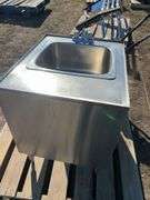 Stainless steel sink