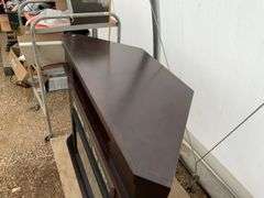 Nice working corner electric fireplace, measures 47"wide by 17"deep by 36 1/2" high