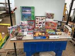 Large quantity of puzzles