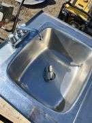 Stainless steel sink