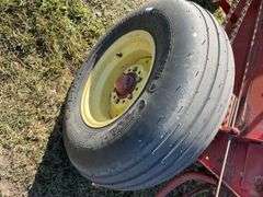 New Holland 310 Hayliner Baler