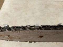 Working 38 cc Poulan Pro chainsaw comes with 14" bar