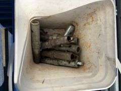 8 scaffold sections & 8 cross members