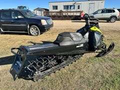 2014 Ski-Doo Summit SP E-TEC 800