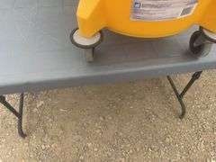 Like new commercial mop pail