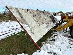 Elk panels 1 @ 24’x7’, 1 @ 24’x7-1/2’, 1 Gate 24’x8’