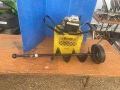 Hardly used Jiffy 8" gas ice auger, starts and runs good