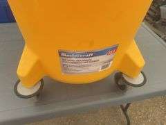 Like new commercial mop pail