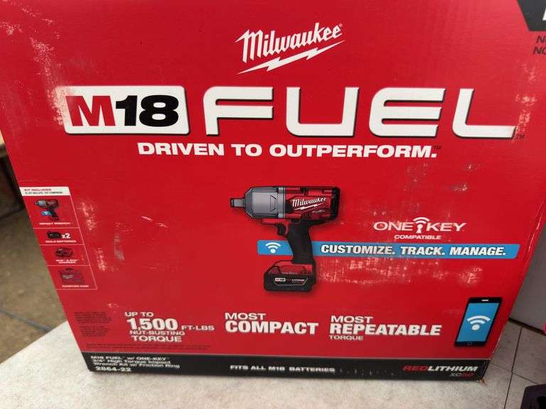 UNUSED Milwaukee  M18 FUEL 3/4” Impact high torque kit c/w carry case, 2 batteries and charger