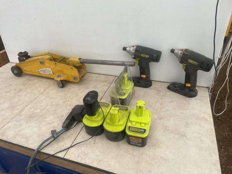 Small trolly jack - working, a pair of Power IT impact 18V screwdrivers comes with batteries and cha