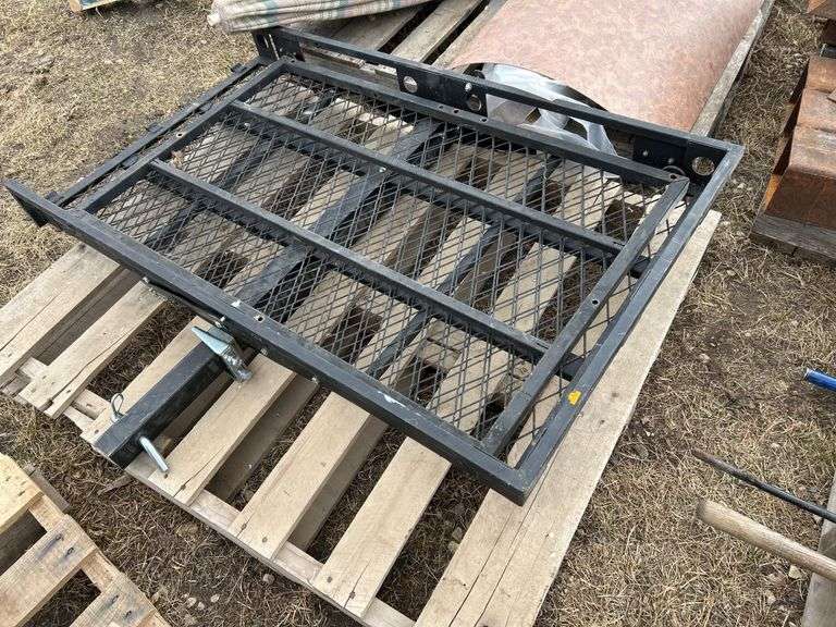 Hitch mount carrier 30”x50”
