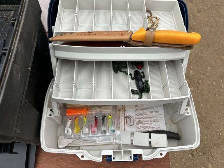 Plano tacklebox, small tackle box, fishing rods