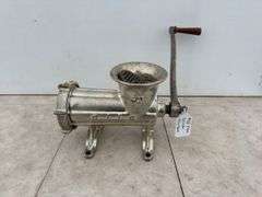 Meat grinder #32 w fine & coarse blades