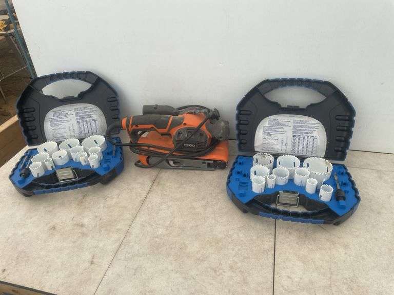 Ridgid belt sander - condition unknown, 2 sets of Mastercraft holesaws - not complete