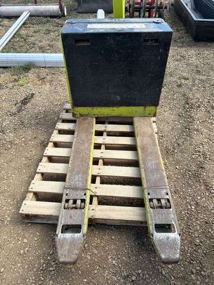 Clark PW-18 4000lb power pallet jack - lifts up and down & horn honks