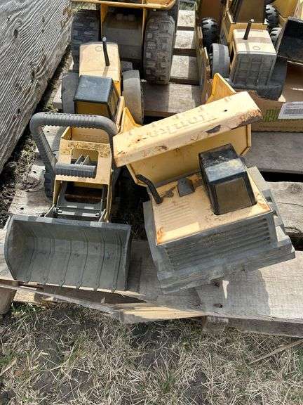 Quantity of Tonka toys