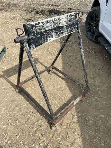Boat motor stand