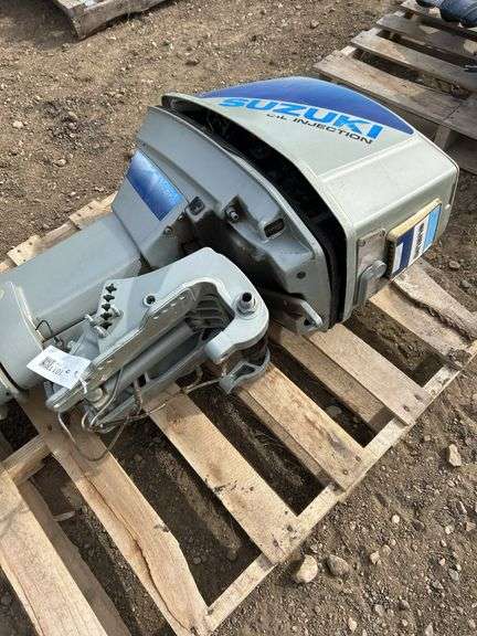 Suzuki outboard - FOR PARTS