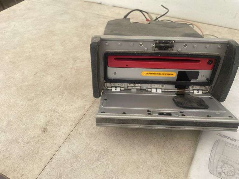 Clarion a.m/fm marine CD player owner says working when removed