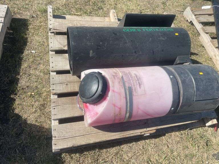 Auger boot, auger chem tank