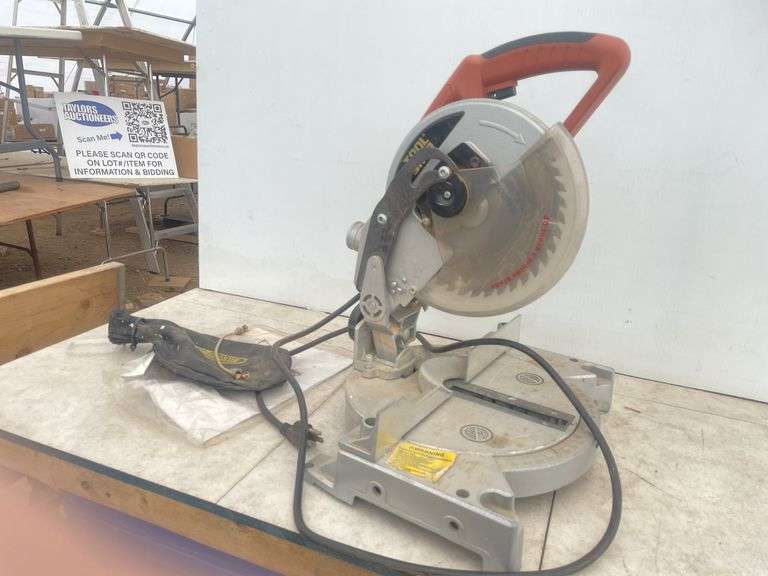 8 1/4" Tool Shop compound mitre saw - running condition