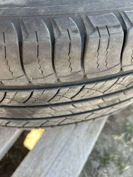 2 tires P225/65R17