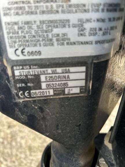 2012 Evinrude E-tec  25HP